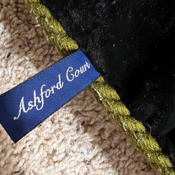 Ashford Court Tiger Tapestry Throw Pillow Velour Sides Back Jungle 19x19 - Picture 4 of 8